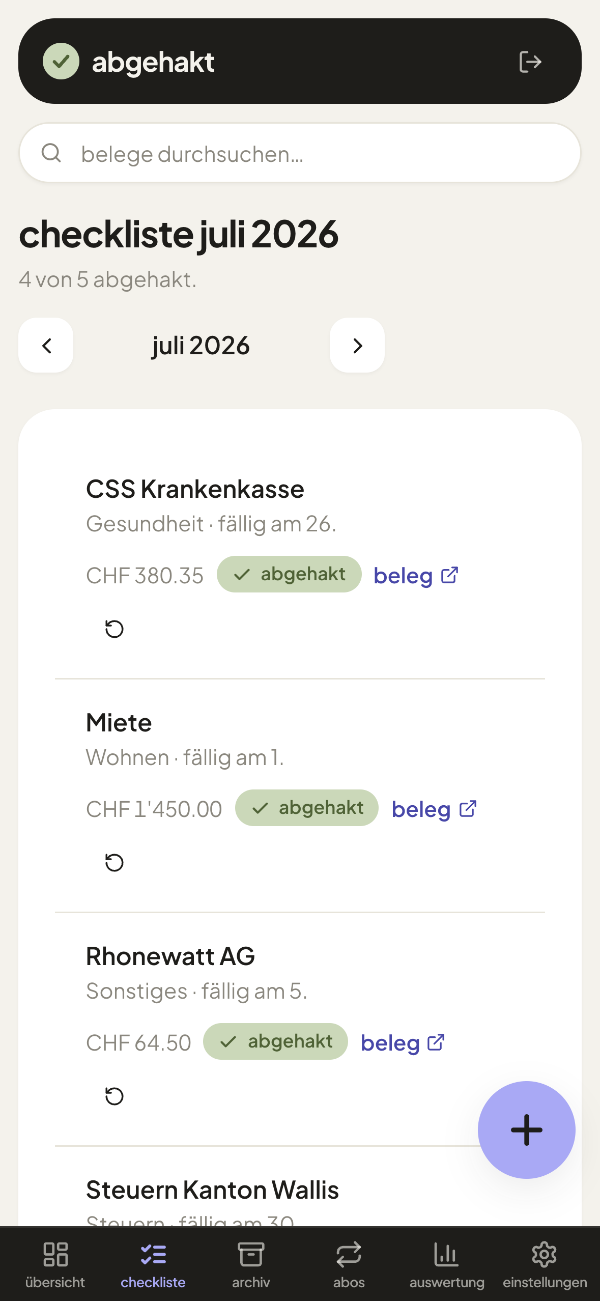 Checkliste auf dem Smartphone — abgehakt, offen und fehlt auf einen Blick